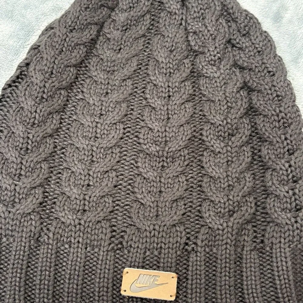 Authentic NIKE Removable Pom Black Knit Women's Beanie OSFA